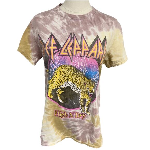 Def Leopard High N Dry Tie Dye Women’s S/P Rock Band Tee Leopard Graphic Shirt - Picture 1 of 6